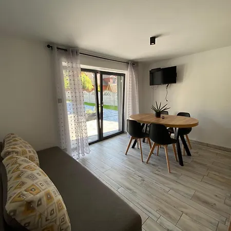 Abra Goscinne בית הארחה שצ'צ'ירק