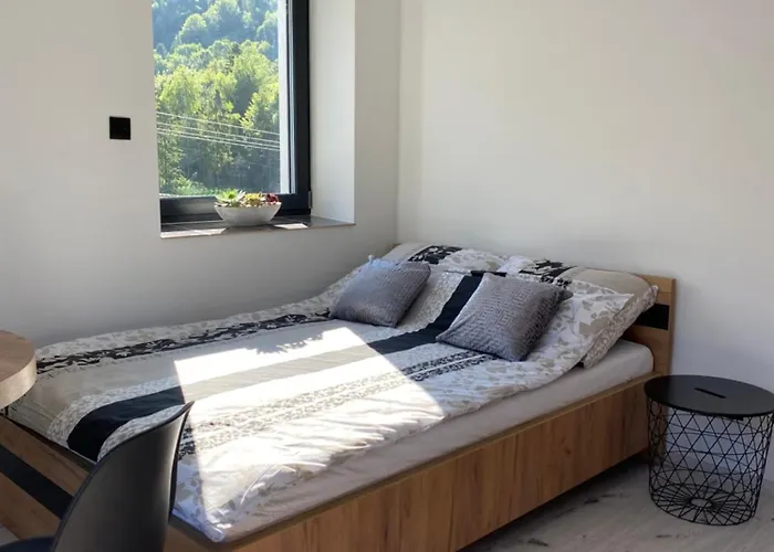 Abra Goscinne בית הארחה 3*