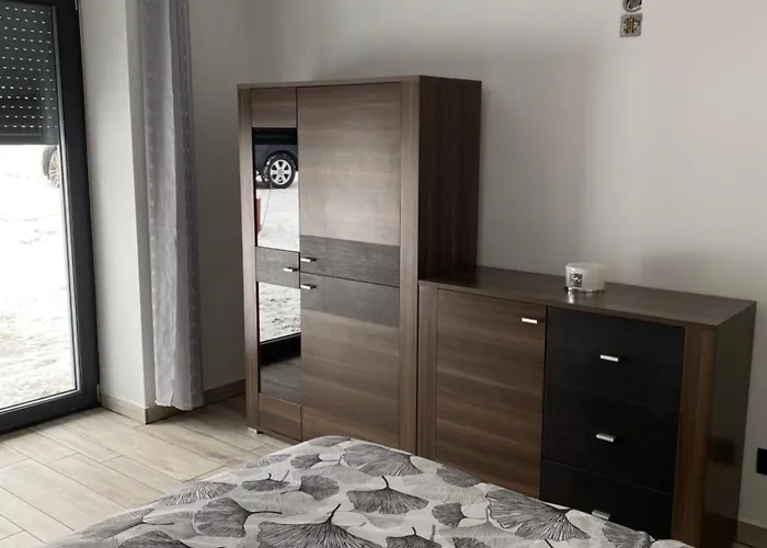 Abra Goscinne בית הארחה 3*